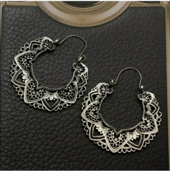 New Boho Silver Hoop Earrings - Picture 3 of 6
